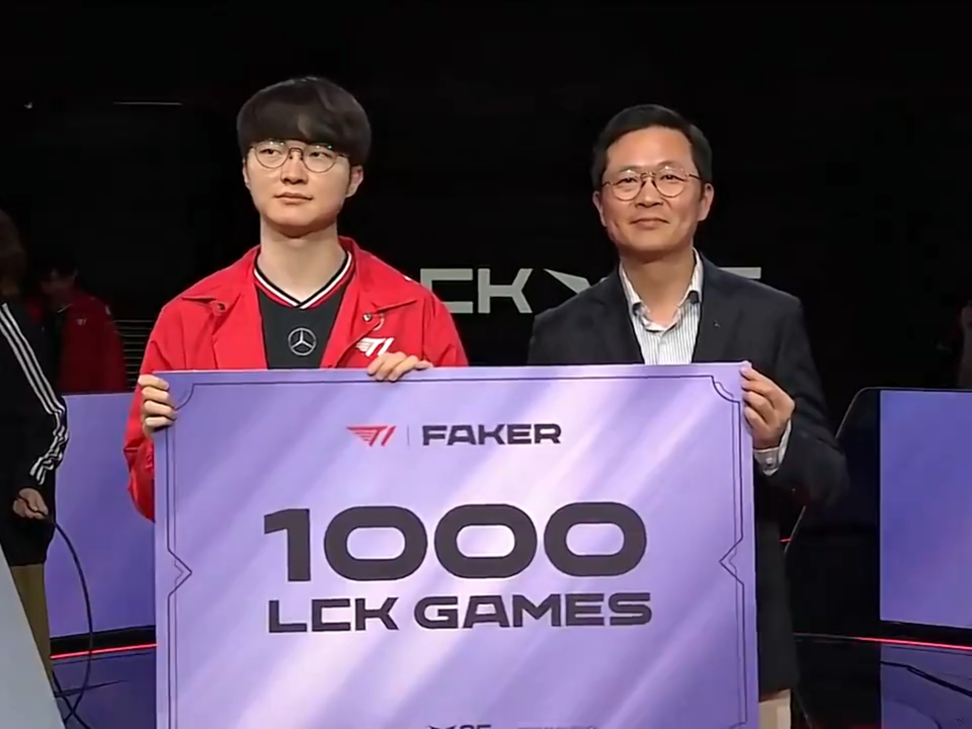 开云-关于Faker焦点对战，西亚卡姆与90激战巴黎圣日耳曼分钟，爆冷胜负难料！赛场气氛高涨的信息-开云