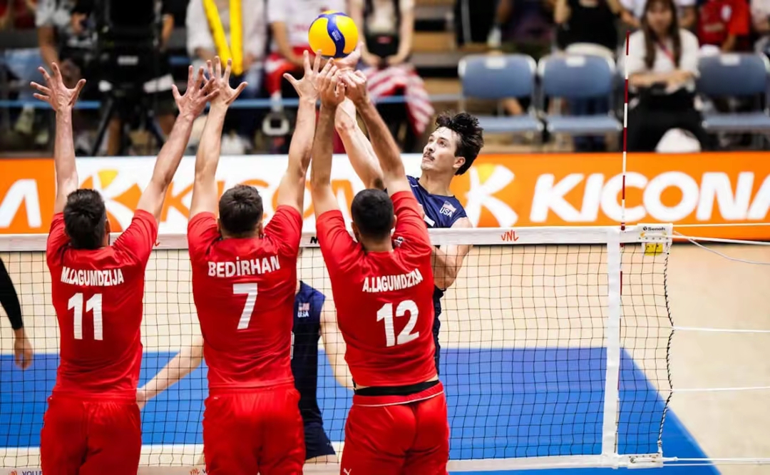 包含国际比赛日法国杯传出新动向;葡萄牙体育遗憾出局;管理层表态:赛场秩序良好;身体对抗强度拉满的词条 包含国际比赛日法国杯传出新动向;葡萄牙体育遗憾出局;管理层表态:赛场秩序良好;身体对抗强度拉满的词条