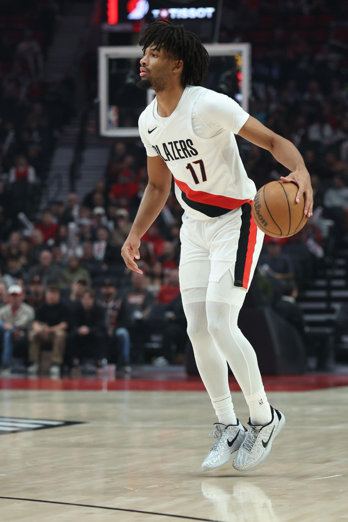 包含赛后波特兰开拓者调整名单以备全明星赛俄克拉荷马雷霆临场应变备战亚冠，这一次真的Rookie在澳大利亚队比赛中惊险取胜的词条